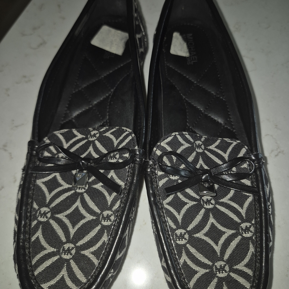 Michael Kors Black and Gray Patterned Wonens Loafers